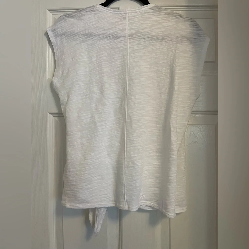 NWOT- Lilla P Faux Wrap White Tee-Size M - Picture 3 of 8